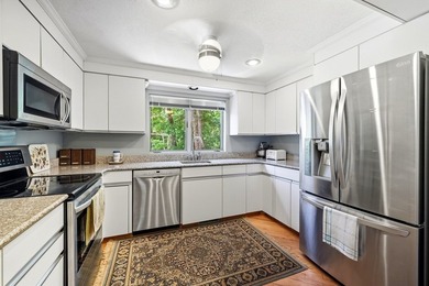 Spectacular waterfront contemporary on S. Pond with 2,900 s.f - photo 7