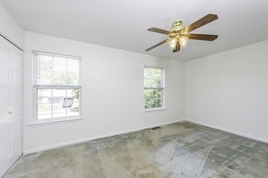 Welcome home to this beautifully maintained and move-in-ready - photo 16