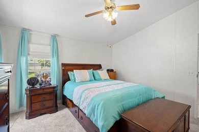 Beautifully maintained, 527 Grapevine Street, a charming - photo 17