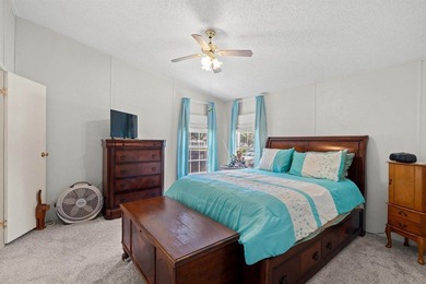Beautifully maintained, 527 Grapevine Street, a charming - photo 19