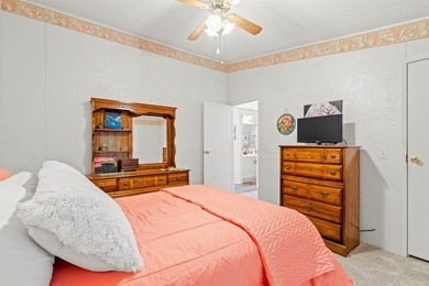 Beautifully maintained, 527 Grapevine Street, a charming - photo 23