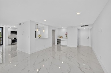 Beautifully fully renovated 7th floor corner Midrise apt - photo 4