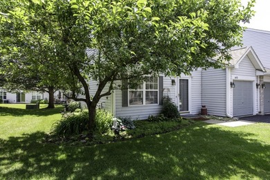 Welcome home to this beautifully maintained and move-in-ready - photo 26
