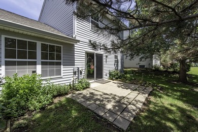 Welcome home to this beautifully maintained and move-in-ready - photo 27