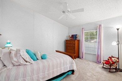 Beautifully maintained, 527 Grapevine Street, a charming - photo 27
