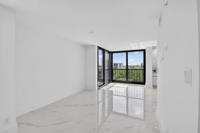 Beautifully fully renovated 7th floor corner Midrise apt - photo 8
