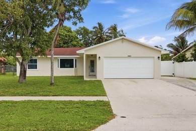 Welcome to your ultimate South Florida oasis! Nestled in the - photo 1