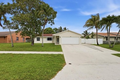 Welcome to your ultimate South Florida oasis! Nestled in the - photo 2