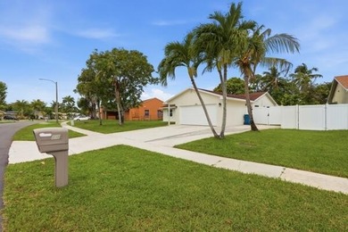 Welcome to your ultimate South Florida oasis! Nestled in the - photo 3