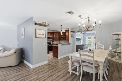 Welcome to your ultimate South Florida oasis! Nestled in the - photo 10