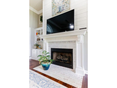 Welcome home to this beautifully maintained 4 bedroom,2 bath - photo 12