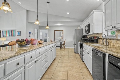 Welcome to this beautifully maintained spacious 3 bedroom, 2 - photo 16