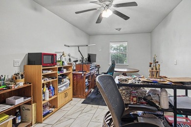 Welcome to this beautifully maintained spacious 3 bedroom, 2 - photo 24