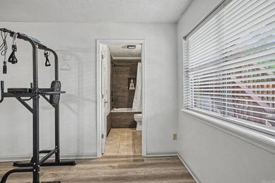 Welcome to this beautifully maintained spacious 3 bedroom, 2 - photo 26