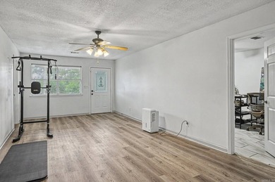 Welcome to this beautifully maintained spacious 3 bedroom, 2 - photo 27