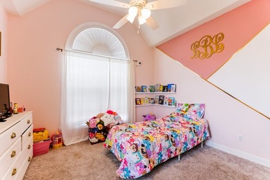 Welcome home to this beautifully maintained 4 bedroom,2 bath - photo 39