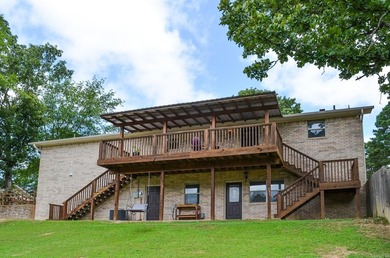 Welcome to this beautifully maintained spacious 3 bedroom, 2 - photo 41