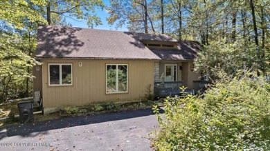 El-Do Lake Home For Sale in Kunkletown Pennsylvania