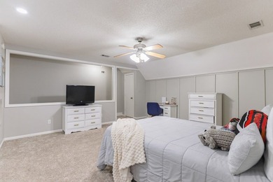 Welcome home to this beautifully maintained 4 bedroom,2 bath - photo 48