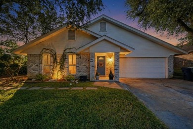 Lake Arlington Home For Sale in Arlington Texas