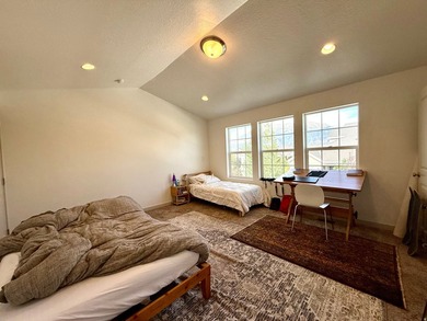 Better than new and move-in ready! Skip the wait and save - photo 11