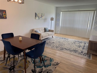 Beautiful one bedroom, one bathroom condo in Lauderhill East in - photo 2