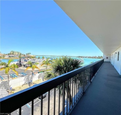 Marco Island Lake Area Condo For Sale in Marco Island Florida