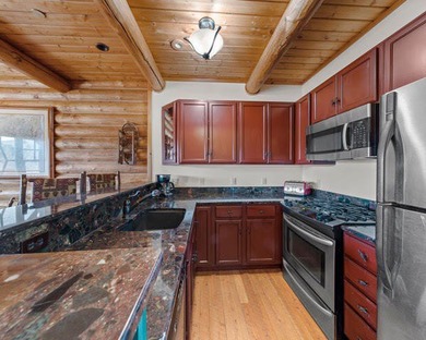 Welcome to Ampersand Bay Resorts Birches Townhome #5, a - photo 14