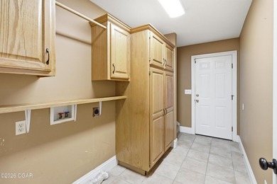 This 3-4 bedroom home with an open concept is located in - photo 18