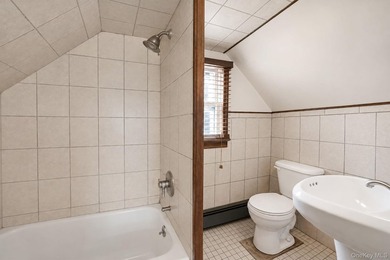 Welcome to a home where comfort, character, and coastal charm - photo 19