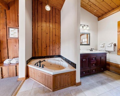 Welcome to Ampersand Bay Resorts Birches Townhome #5, a - photo 27