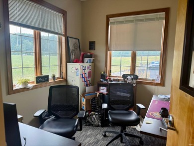 Fantastic office building with a great location on the north end