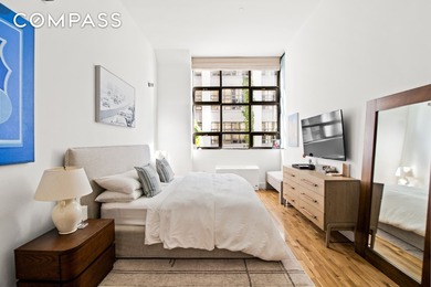 Perfect for entertaining, this stunning 2 Bed 2 Bath residence - photo 3