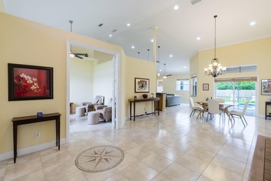Custom-built 4-bedroom, 3.5 bathroom plus a den pool home - photo 5