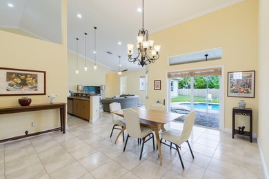Custom-built 4-bedroom, 3.5 bathroom plus a den pool home - photo 10