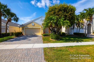 (private lake, pond, creek) Home For Sale in Royal Palm Beach Florida