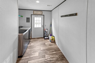 Welcome to this beautiful 2022 mobile home, offering peace of - photo 10