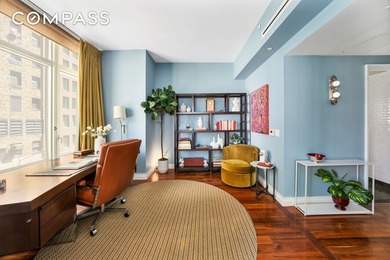 Stunning, luxurious, sun filled 4 bedroom 3.5 bath apartment - photo 7