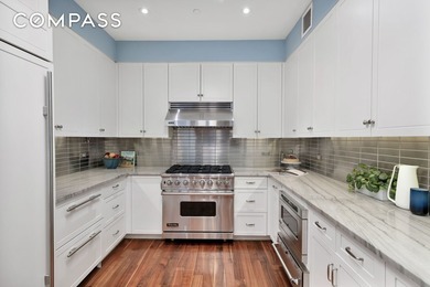 Stunning, luxurious, sun filled 4 bedroom 3.5 bath apartment - photo 8
