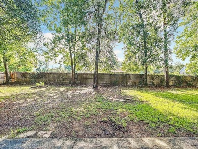 Amazing single family home less than 2 miles to UF!  Newer Roof - photo 3