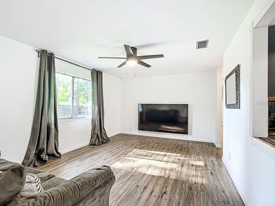 Amazing single family home less than 2 miles to UF!  Newer Roof - photo 10
