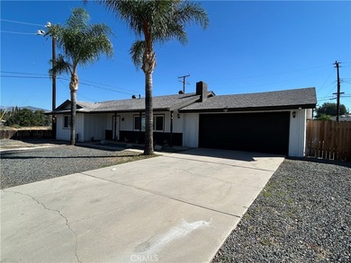 Diamond Valley Lake Home Active Under Contract in Hemet California