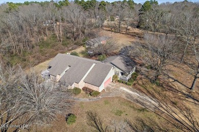 The ultimate space for hosting gatherings or relaxing in style - photo 2