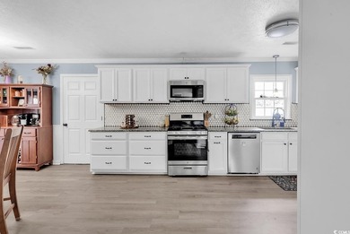 Investor Alert or Handy Homeowner Special! This spacious - photo 11