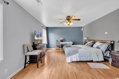 Investor Alert or Handy Homeowner Special! This spacious - photo 17