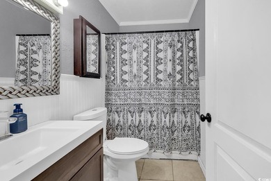 Investor Alert or Handy Homeowner Special! This spacious - photo 25
