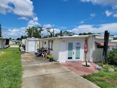 Silver Lake - Highlands County Home For Sale in Avon Park Florida