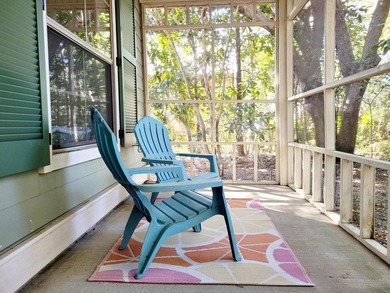 Cozy COASTAL COTTAGE on 1/2 acre lot in Historic Pt Washington - photo 14