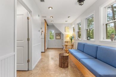 Cozy COASTAL COTTAGE on 1/2 acre lot in Historic Pt Washington - photo 16
