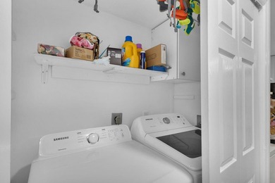 Welcome to this beautifully remodeled 2 bedroom, 1.5 bathroom - photo 10